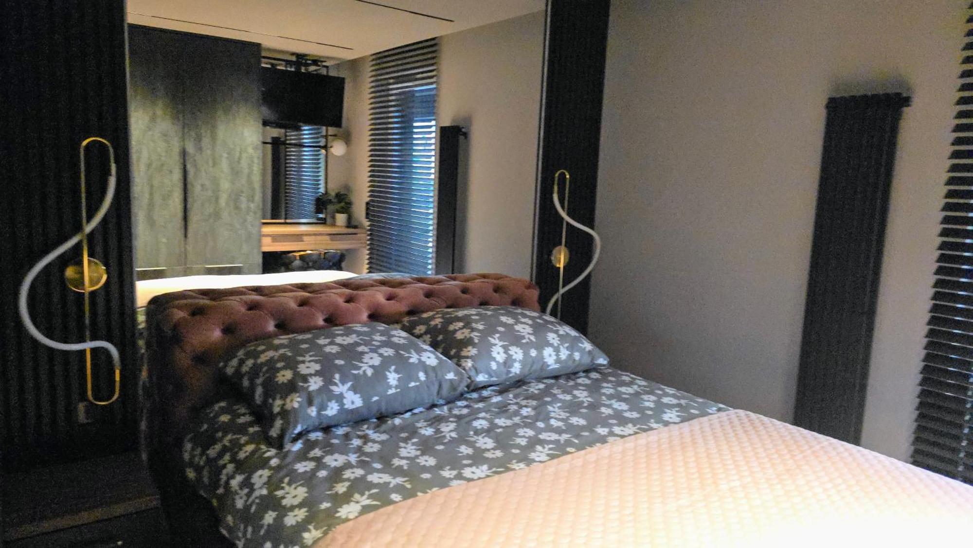 Apartament Dark Prestige New ! - Dostep 24H, Projektor , Garaz Podziemny , Klimatyzacja , Duzy Taras Kielce Eksteriør bilde