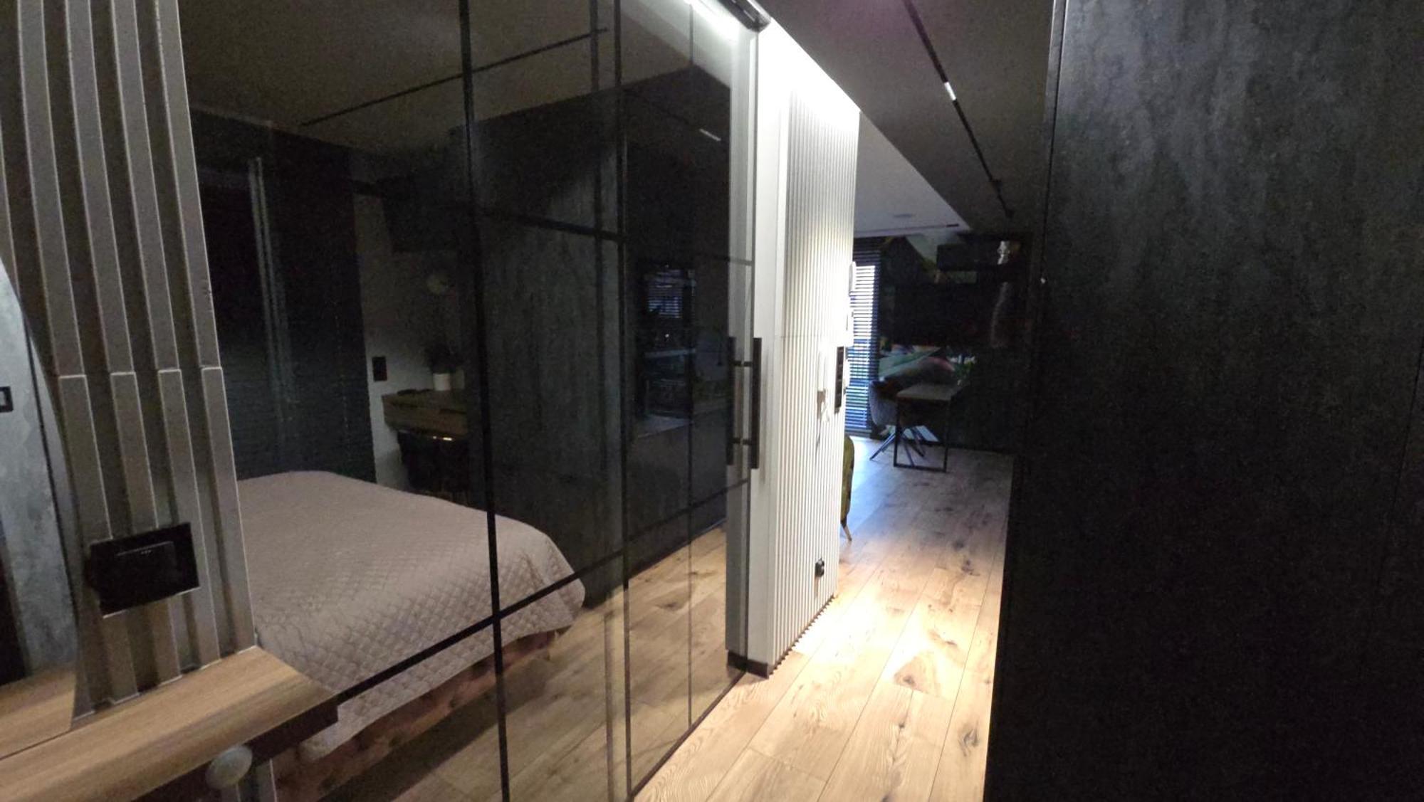 Apartament Dark Prestige New ! - Dostep 24H, Projektor , Garaz Podziemny , Klimatyzacja , Duzy Taras Kielce Eksteriør bilde