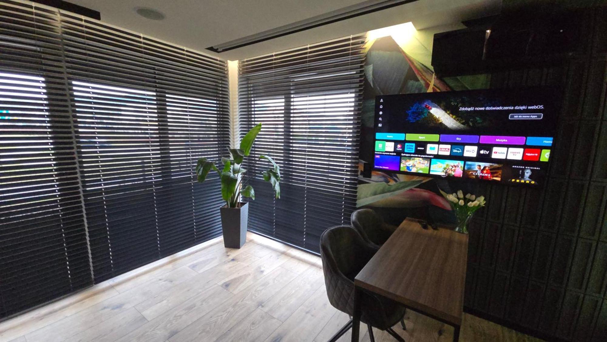 Apartament Dark Prestige New ! - Dostep 24H, Projektor , Garaz Podziemny , Klimatyzacja , Duzy Taras Kielce Eksteriør bilde